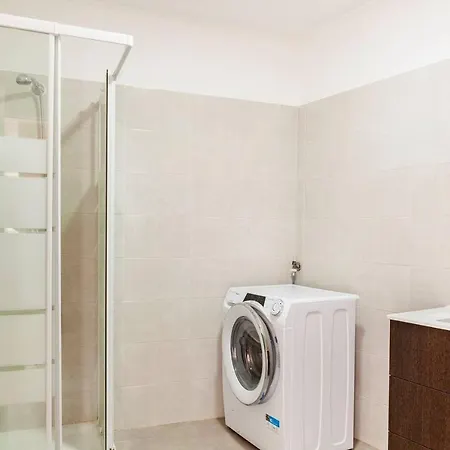 2 For 8 People With Terrace And Parking Lisboa