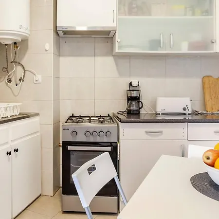 2 For 8 People With Terrace And Parking Lisboa